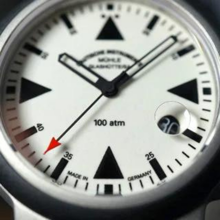 Mühle Glashütte S.A.R. Mission-Timer 42mm Cream Dial Black Strap