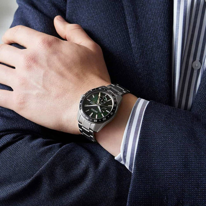 Seiko Presage 42.2mm Dark Green Dial Silver Stainless Steel Bracelet